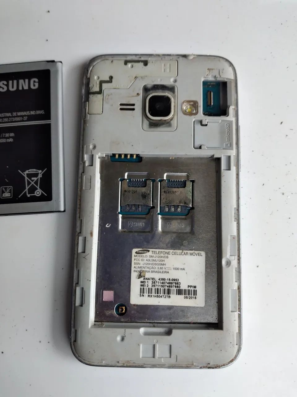 Placa ea carcaça com bateria do celular Samsung j120H está funcionando  - Foto 3