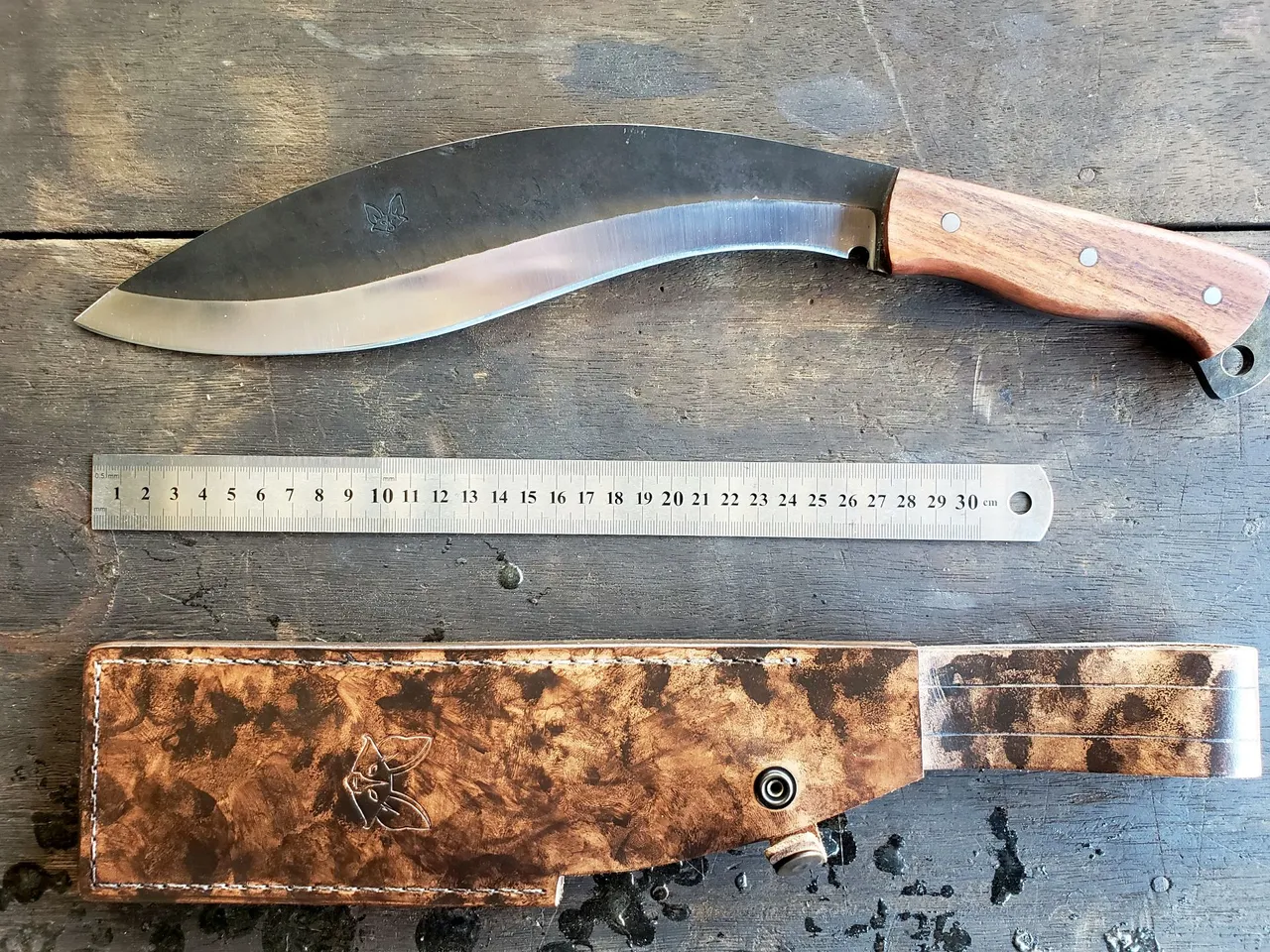 Faca de Sobrevivência Kukri - Aço Carbono - Cabo Madeira
