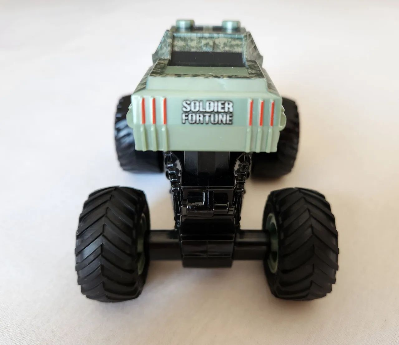 Monster Jam Soldier Fortune (realiza saltos) - Foto 3
