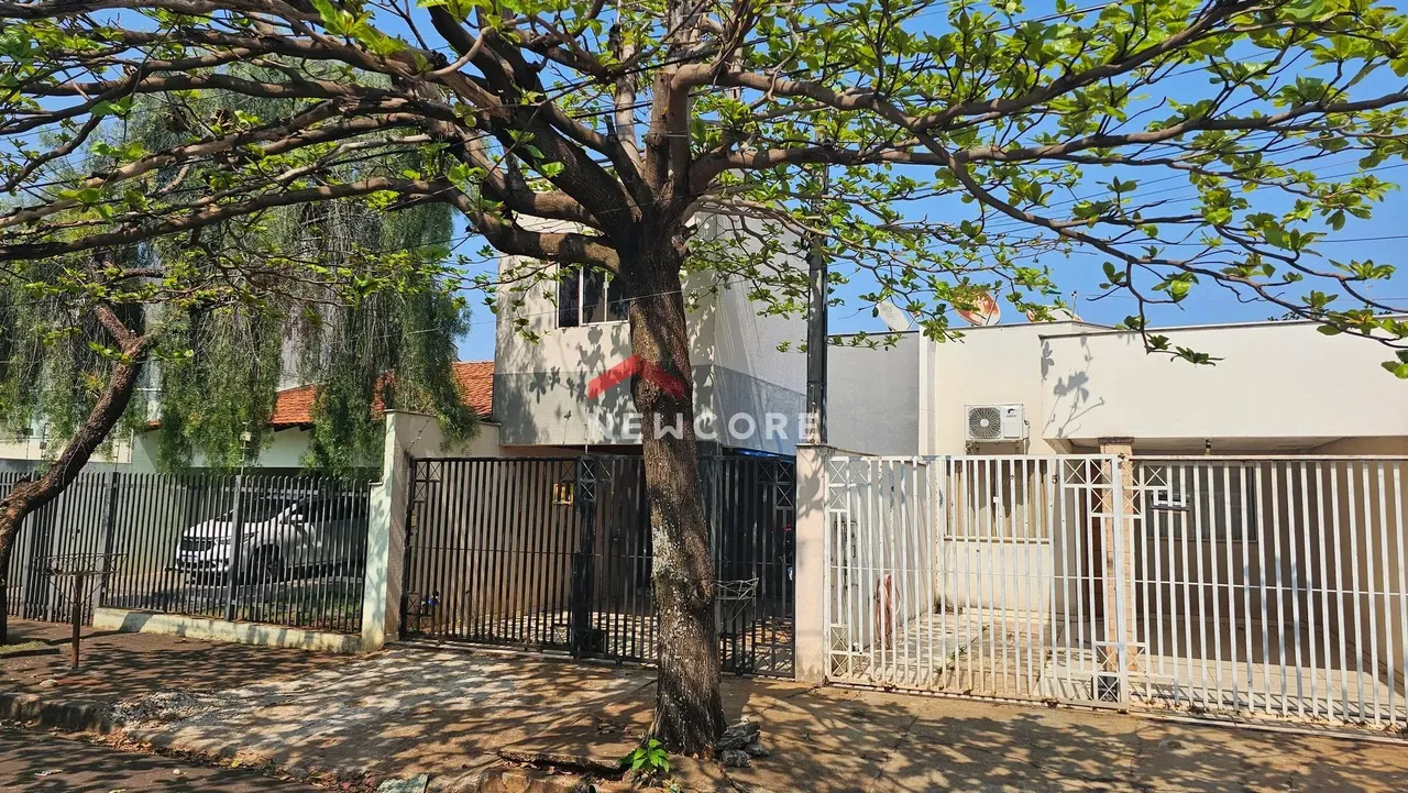 Casa em Rua Carlos Gil - Cambezinho - Londrina/PR