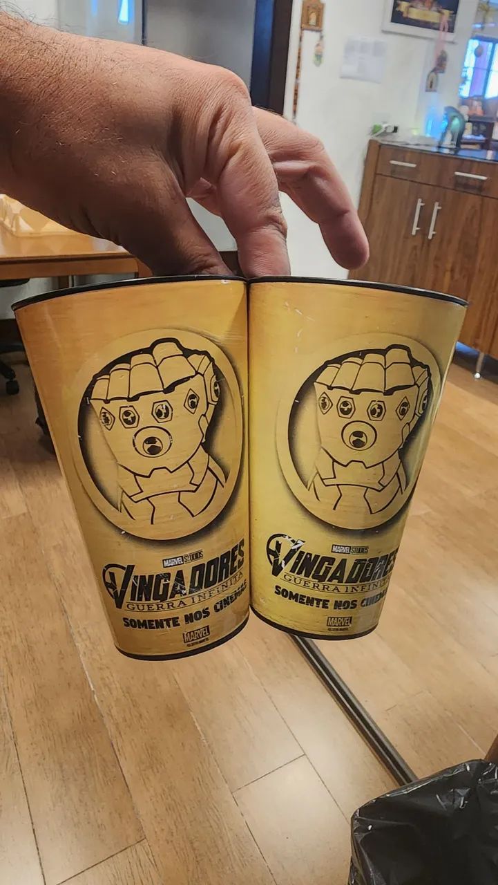 Par de copos vingadores cinemark piticas - detalhes