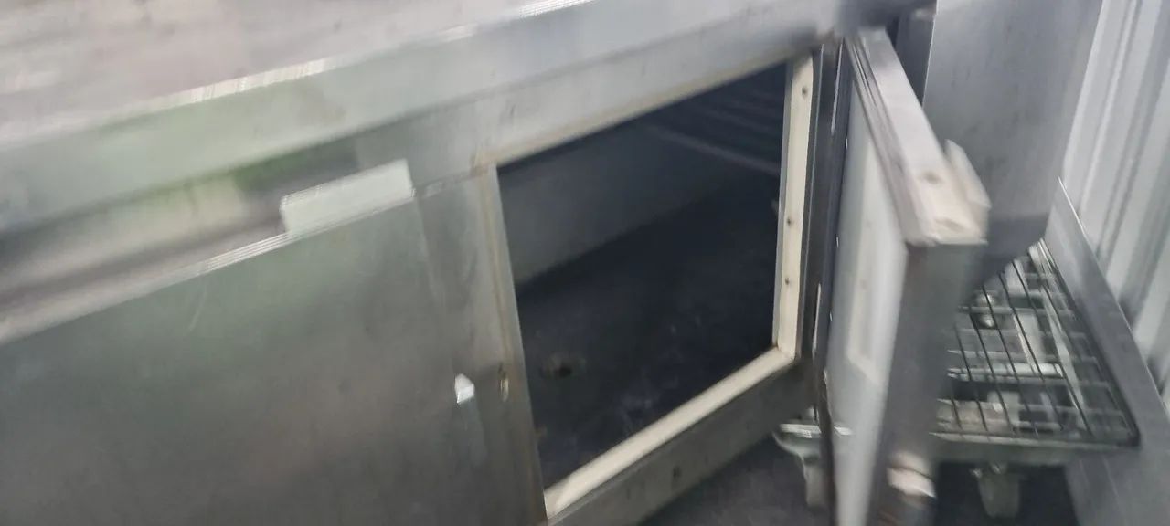 '  balcao geladeira com 3 portas - Foto 4