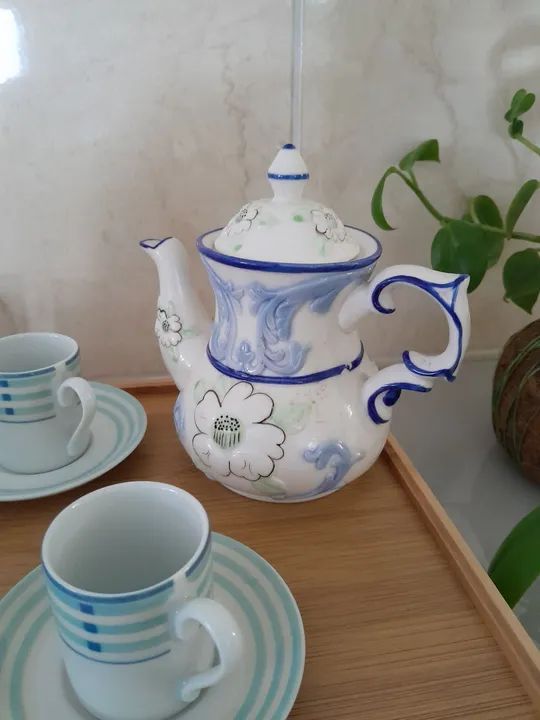 Conjunto bule e xícaras. - Foto 3