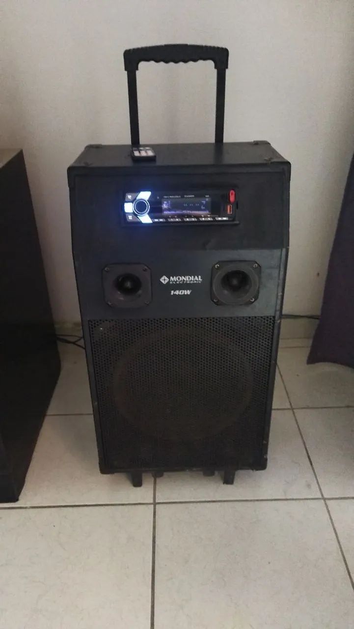 Caixa de Som Portátil com Bluetooth e Rádio - Foto 2