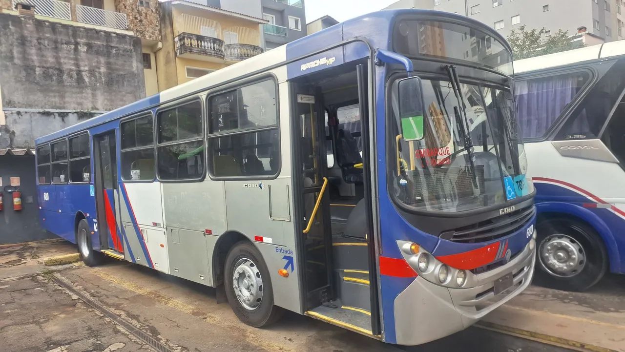 Onibus 2012 caio apache mercedes 1721