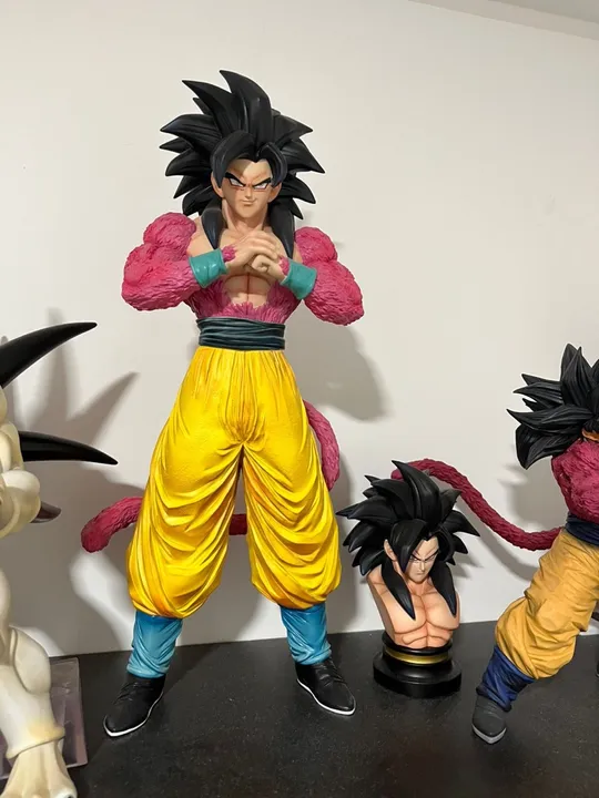 Goku ssj4 Recast 49 Studio 1/4, 48cm de altura em resina