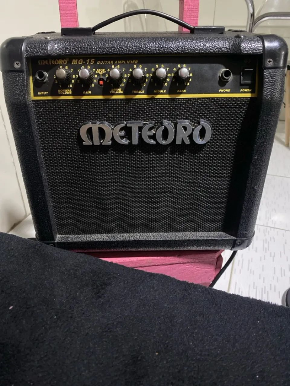 Meteoro Mg-15 guitar amplifier  - Foto 2