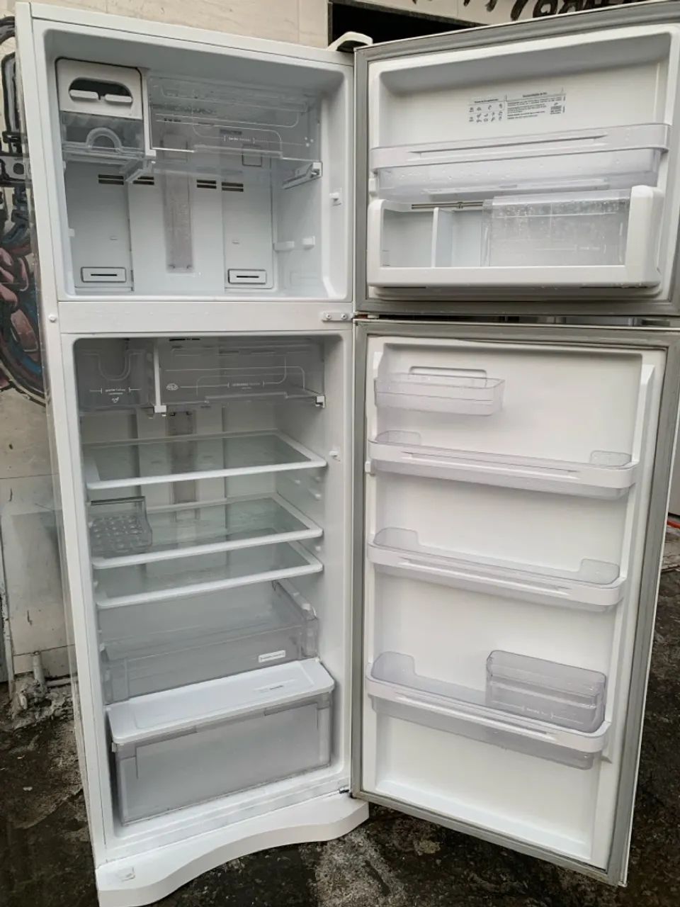 Vendo geladeira Electrolux duplex,frost free R$ 1800 - Foto 4