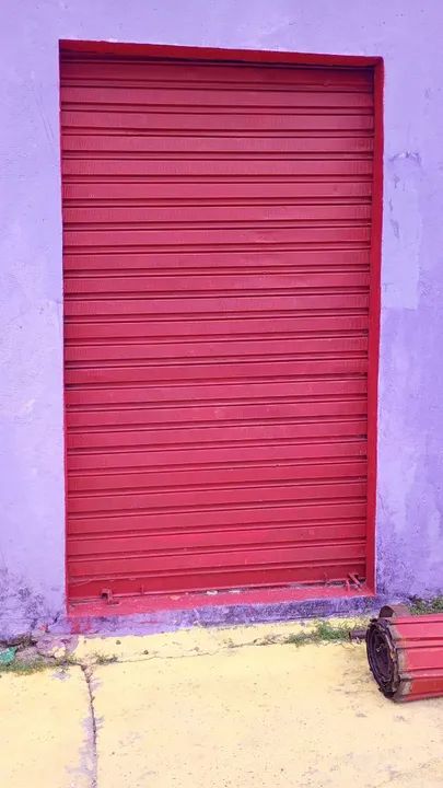 Porta de enrolar de aço vermelha