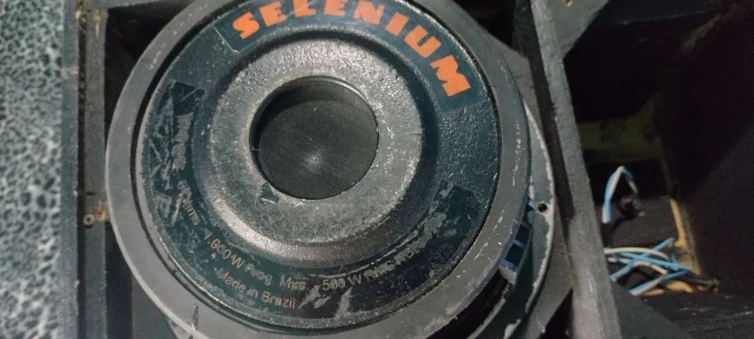 DUAS CAIXAS LANE COM DOIS AUTOFALANTES DE 700 RMS - Foto 4