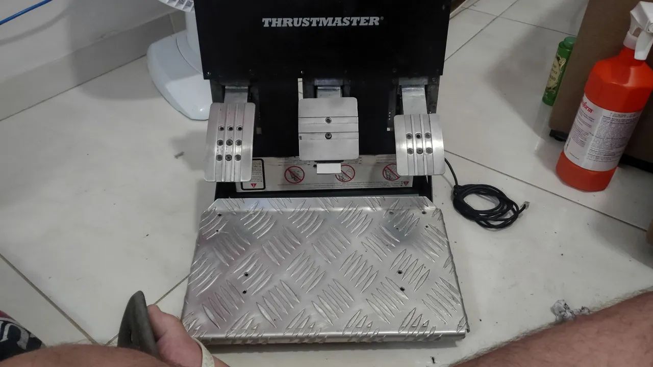 Volante thrustmaster TGT - Foto 3