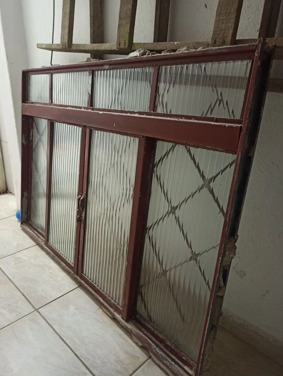 Janela e Porta de Ferro64717751610243121