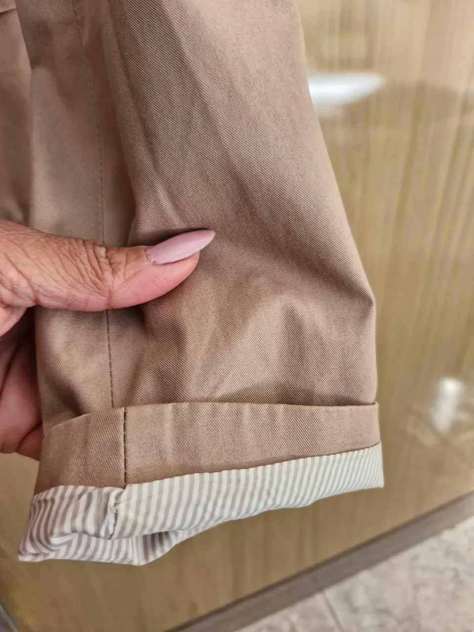 Blazer Bege Clássico com Detalhe Listrado - Foto 4