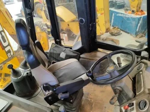 Retroescavadeira JCB L79 nova top de linha! - Foto 5