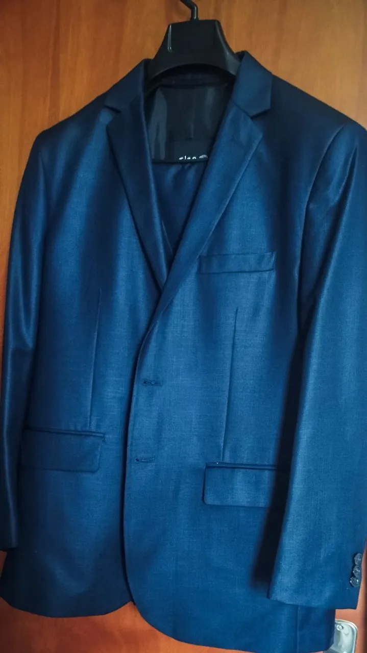 Terno Azul Marinho - Completo e Impecável!