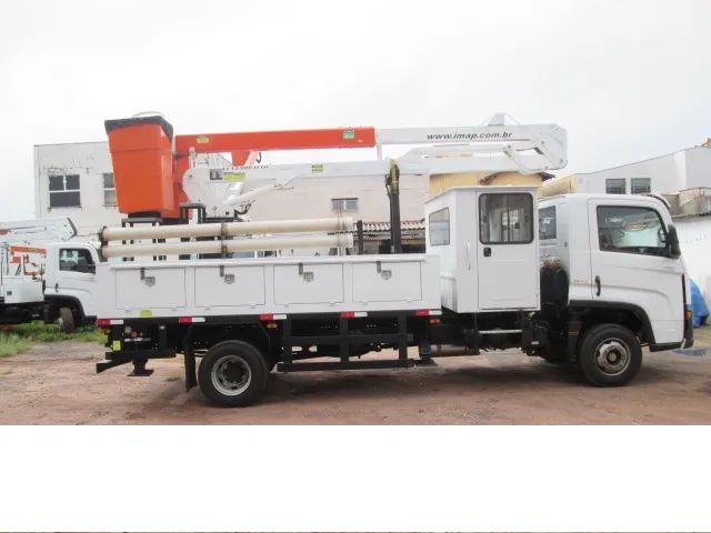 Alugo Caminhão Volkswagen 11/180 2019 - cesto Aéreo duplo, 13 mts Isolado para 46KV