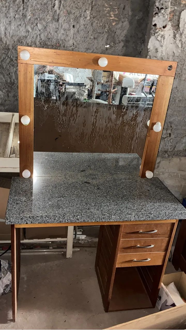 Penteadeira de madeira e pedra com luzes - Foto 3