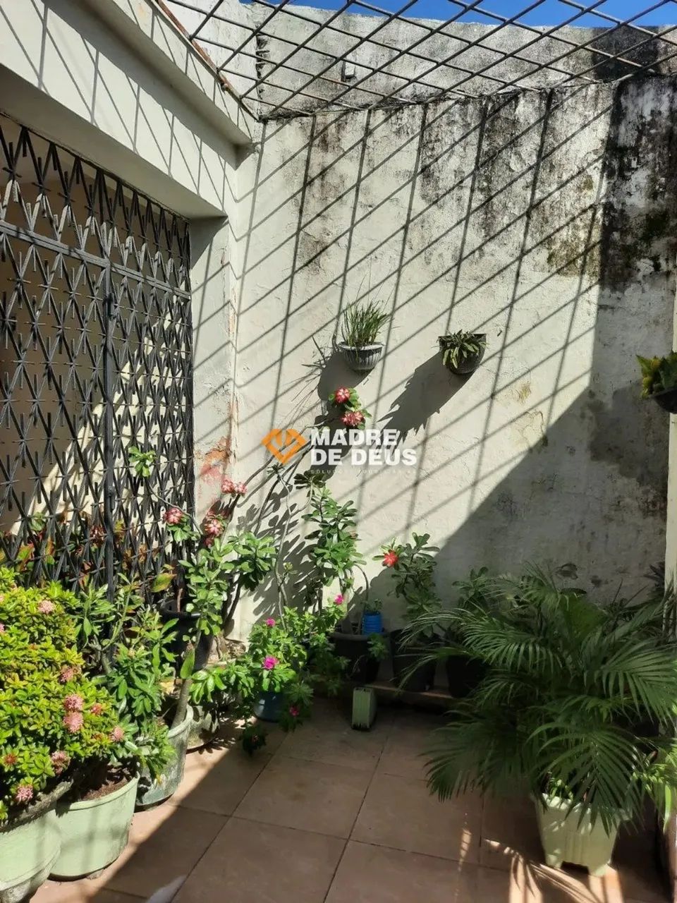 CASA COM PONTO COMERCIAL NO JOCKEY CLUBE - Foto 5