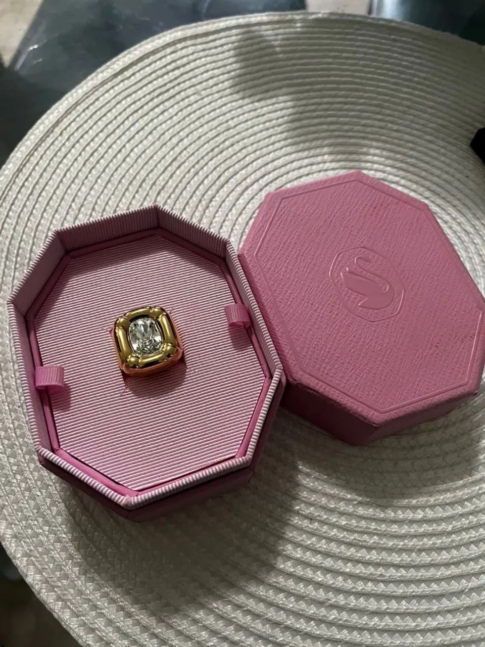 Anel swarovski dourado com ponto de luz prata  - Foto 3