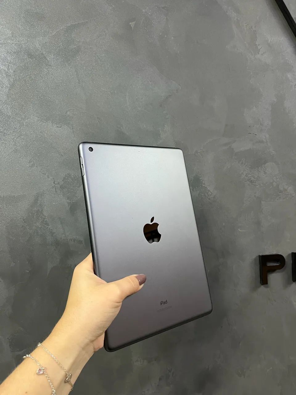 IPAD 9 CINZA ESPACIAL 64GB- OPORTUNIDADE  - Foto 2