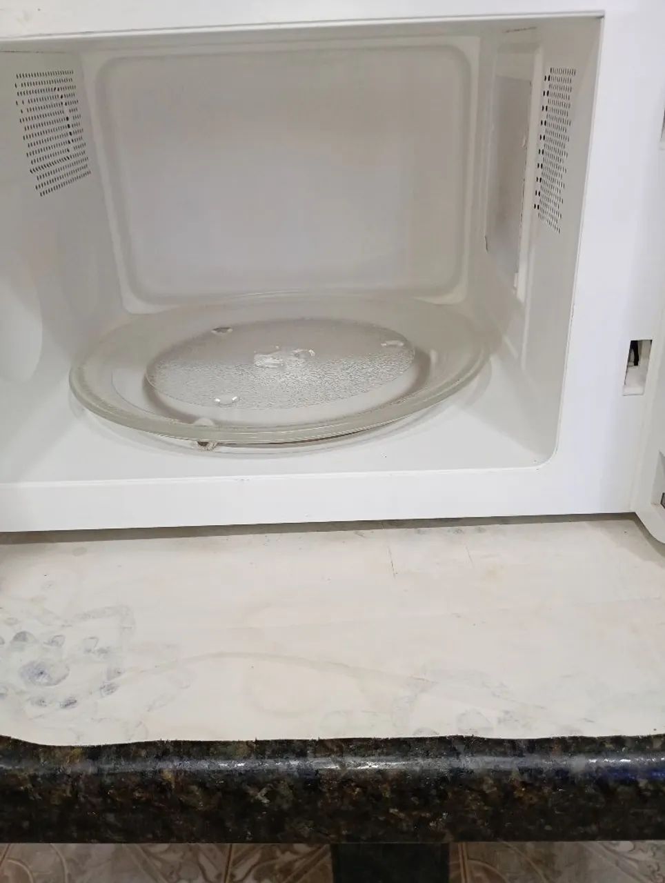 Microondas Cônsul 26 LTS conservado. - Foto 3