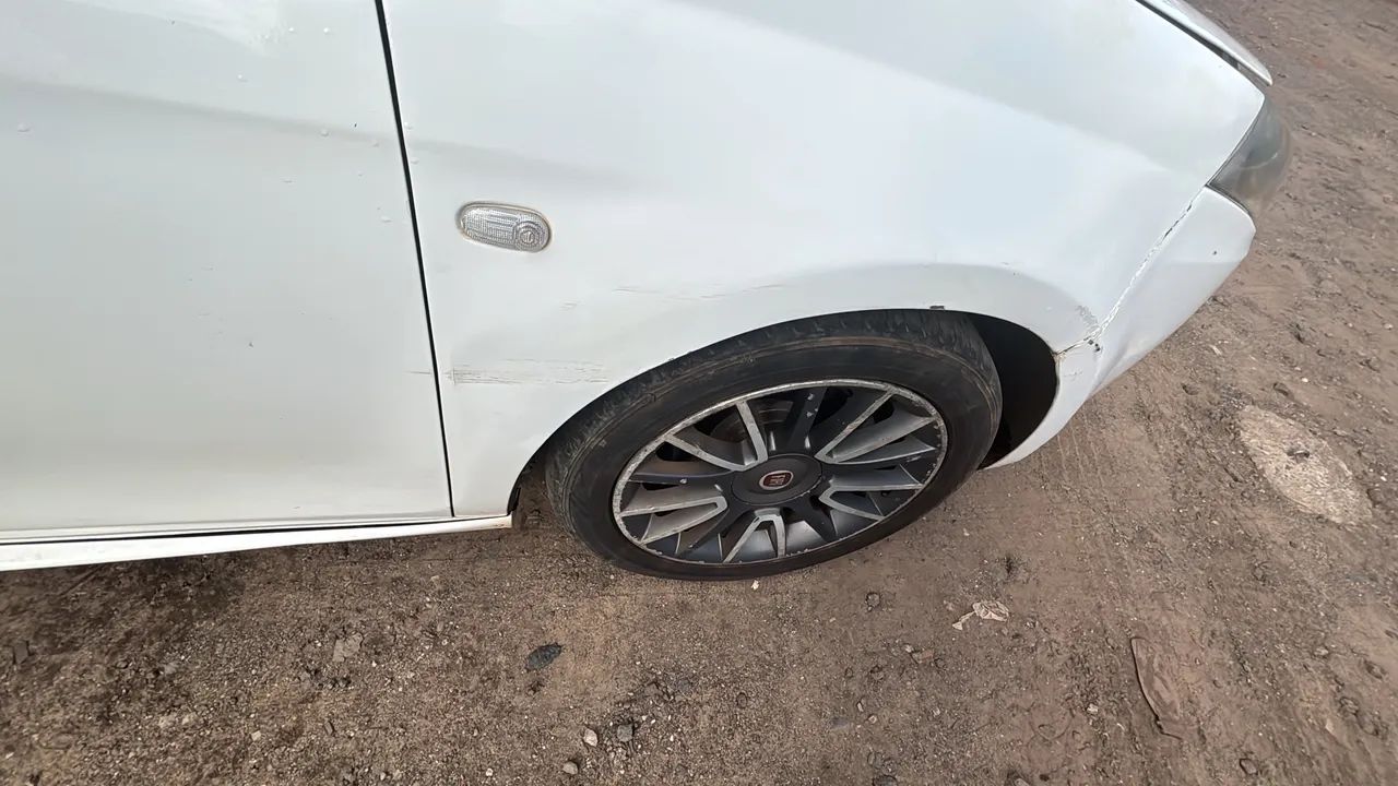 Fiat Bravo Absolute Dualogic 1.8 Flex 16V 5P 2012 - Foto 2