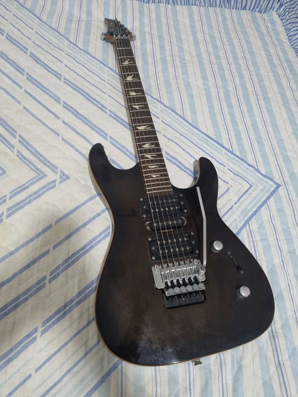 Guitarra memphis by tagima, com floyd Rose.  - Foto 6