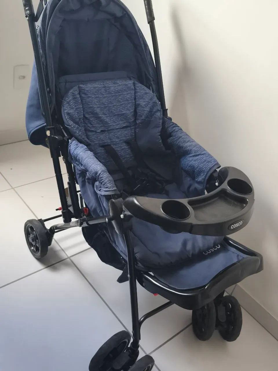 Carrinho e bebê conforto COSCO