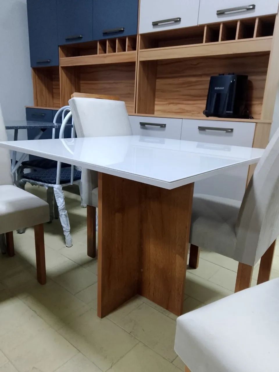 Mesa de Jantar Salinas com 04 Cadeiras - 100% MDF - Foto 4
