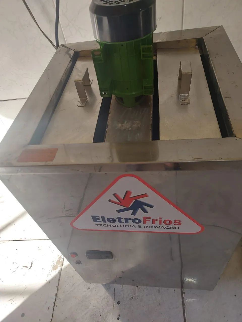 Máquina de picolé completa com formas e extratores  - Foto 3