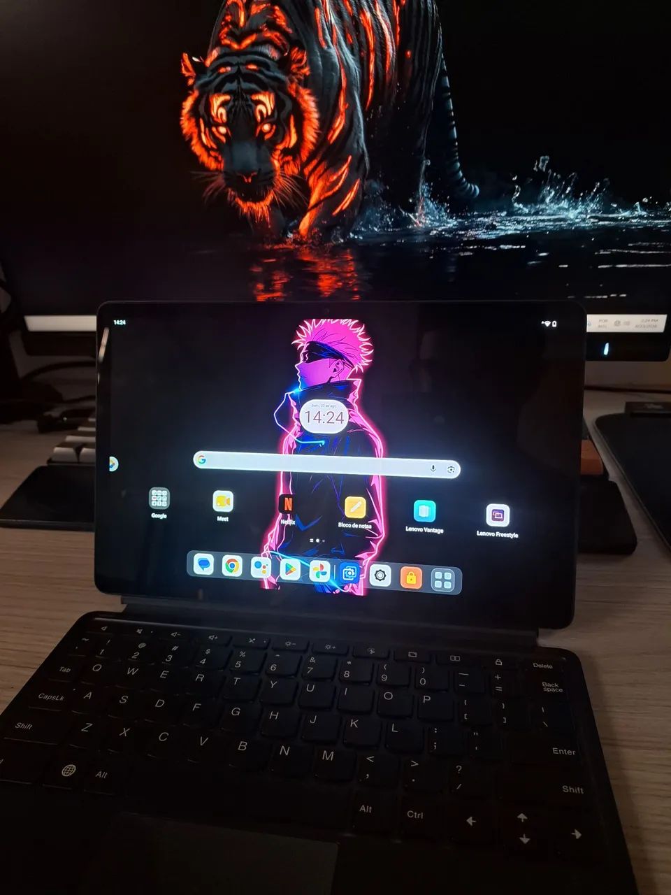 Tablet OLED 120Hz 11" + CAPA teclado