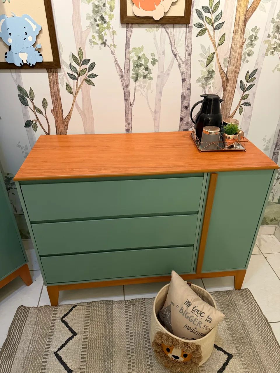 Cômoda com porta 