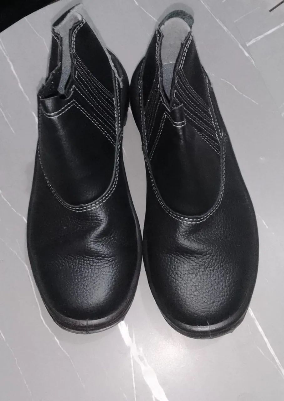 Bota de aço