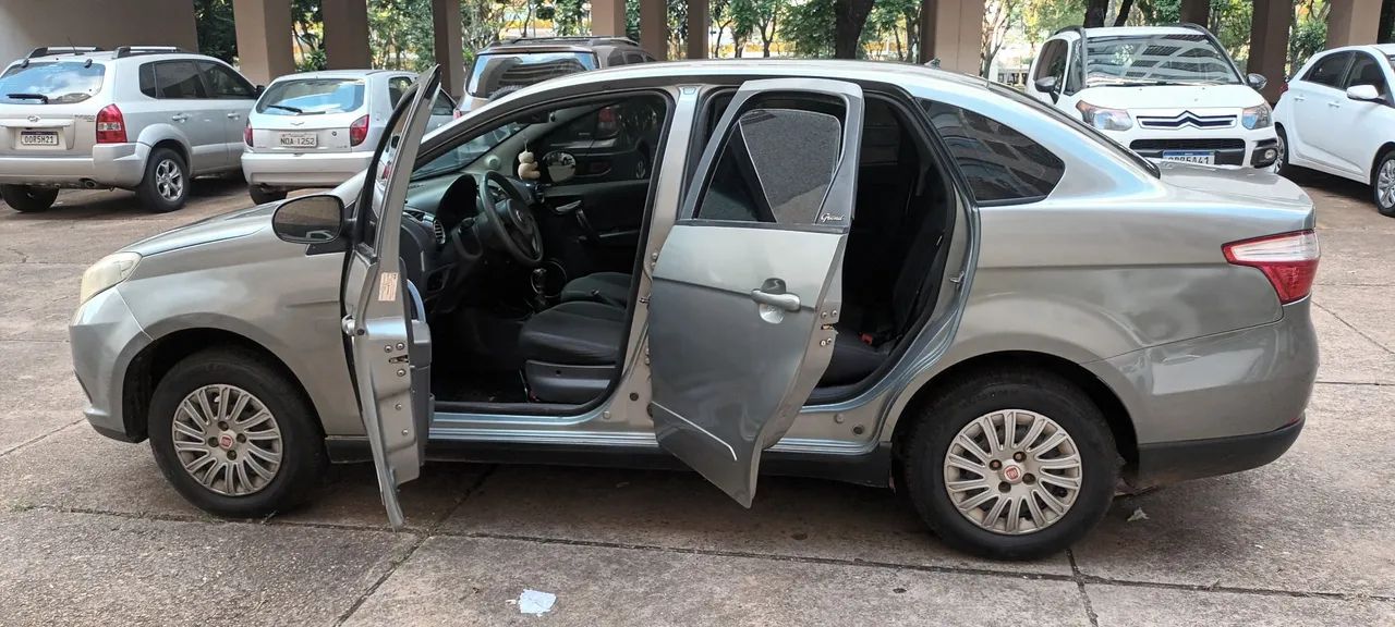 Fiat Grand Siena Grand Siena ATTRAC. 1.4 EVO F.Flex 8V 2014