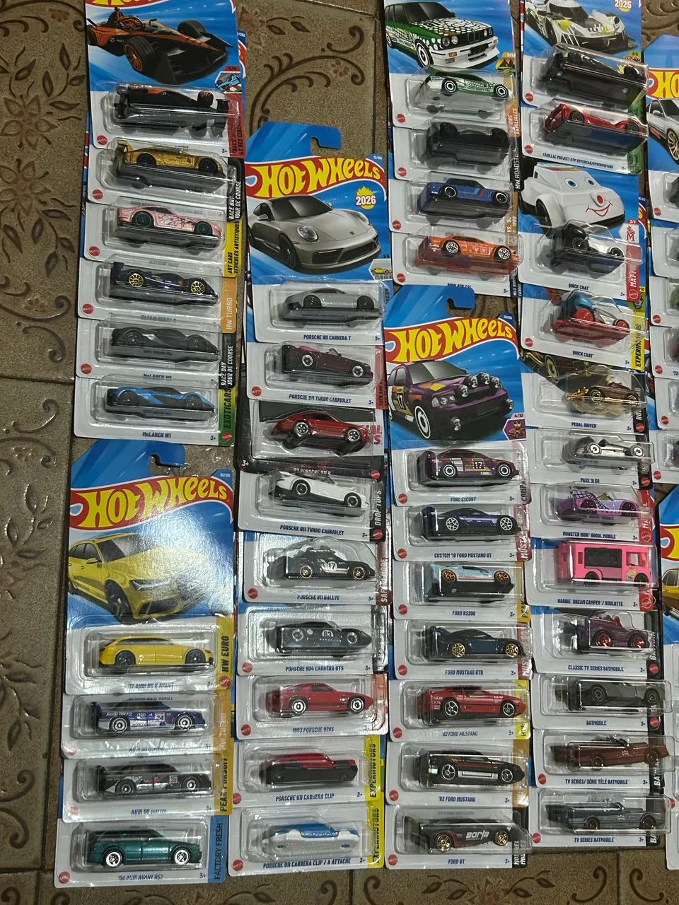 Coleção de HotWheels - Foto 3