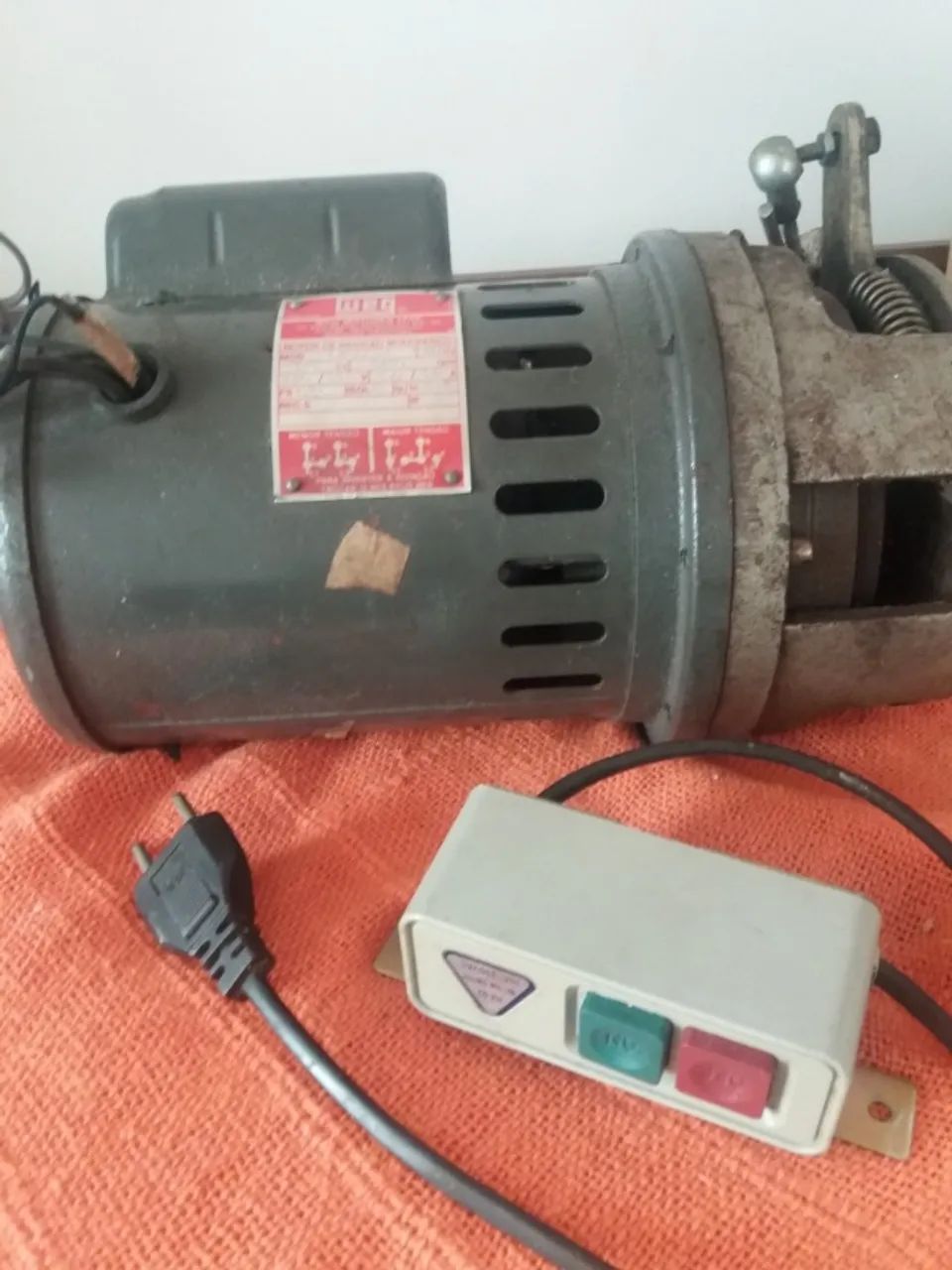 MOTOR DE MAQUINA DE COSTURA WEG 110-220 V BI-VOLT 3480 RPM - Foto 4