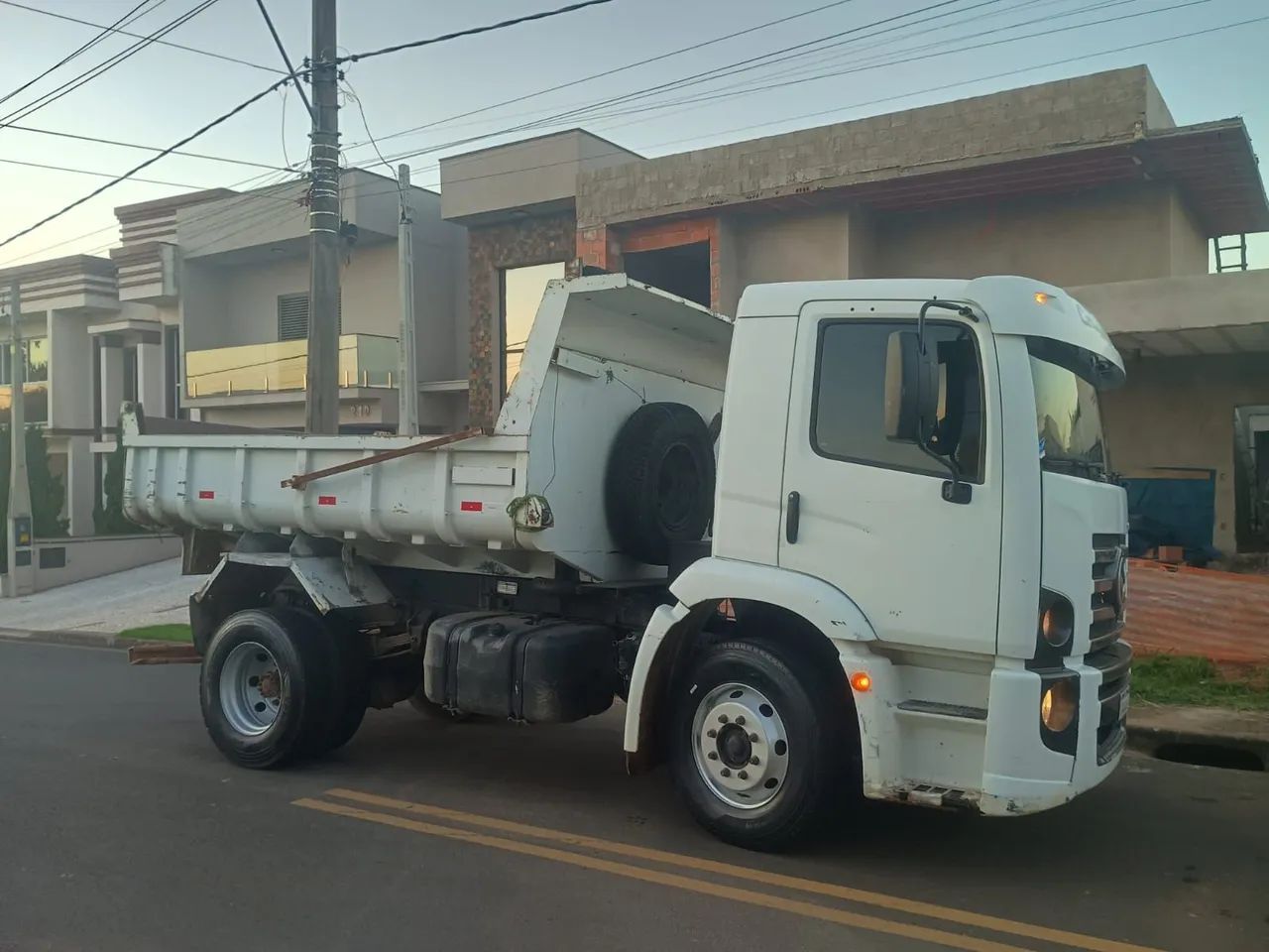 Volkswagen 13.180 Caçamba  - Foto 4
