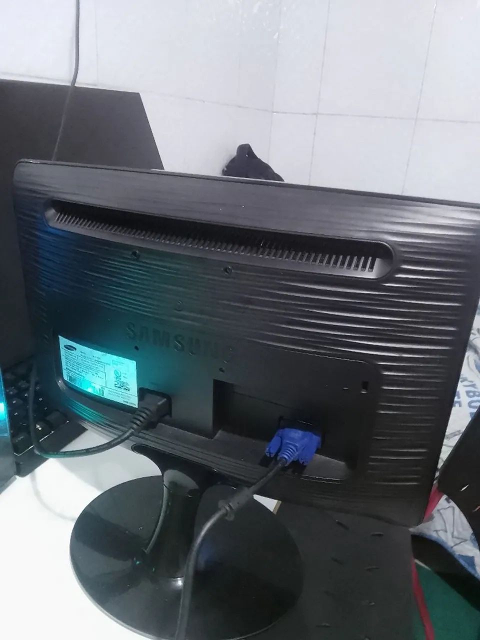 Munitor Samsung simples de escritório - Foto 4