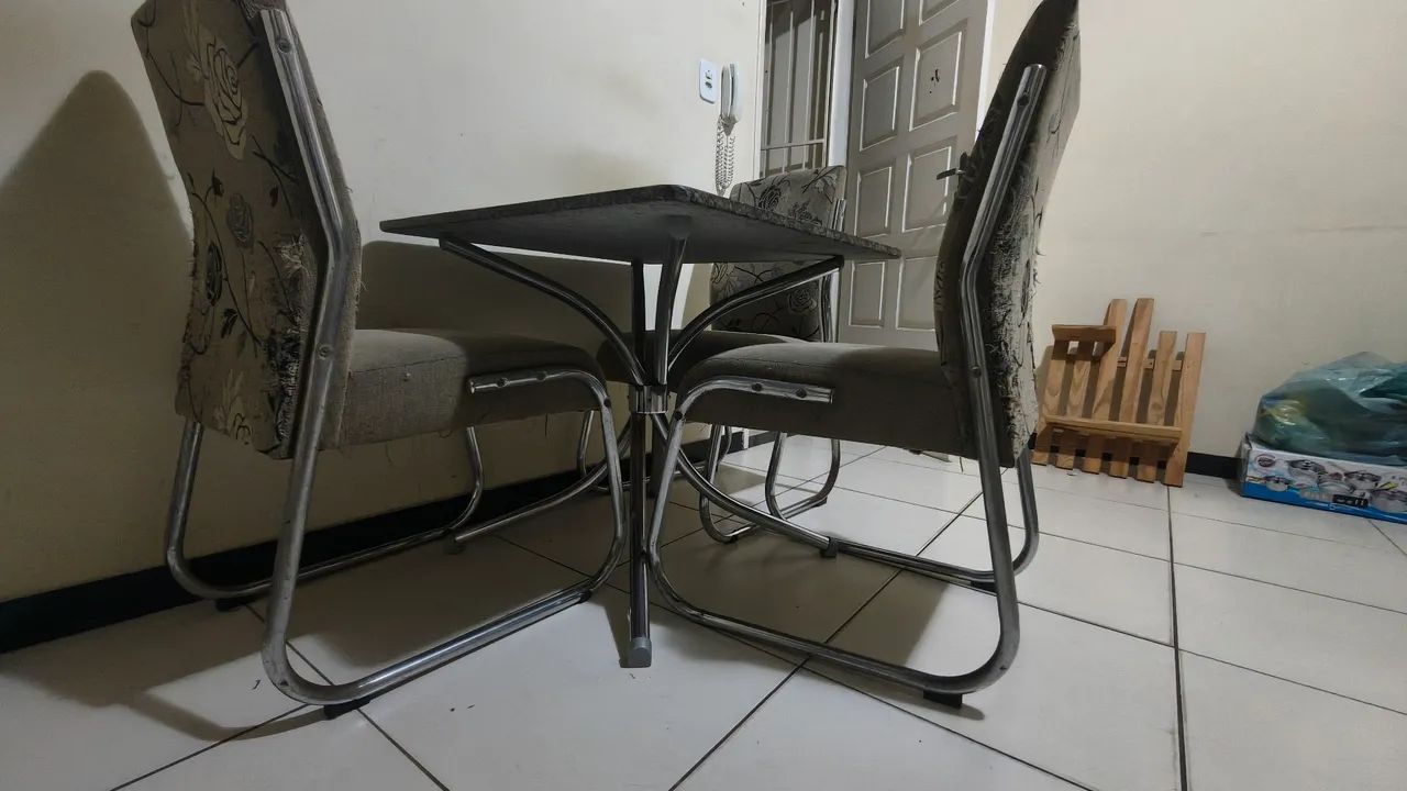 Messa com 04 cadeiras - Foto 4