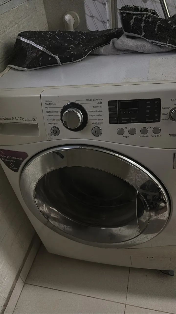 Máquina de lavar roupa LG 