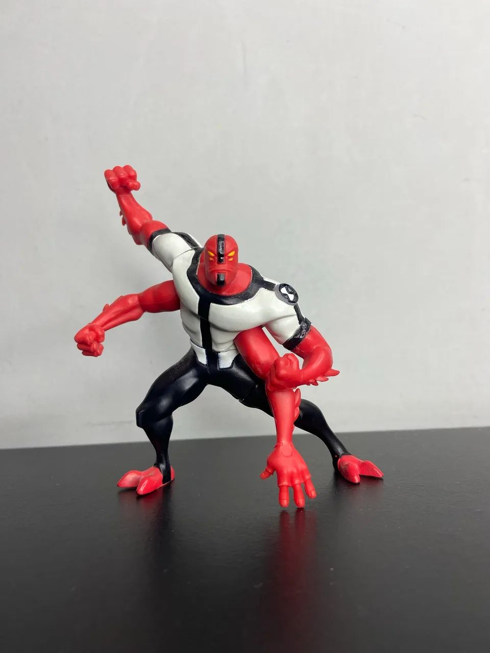 Boneco ben 10 Quatro Braços