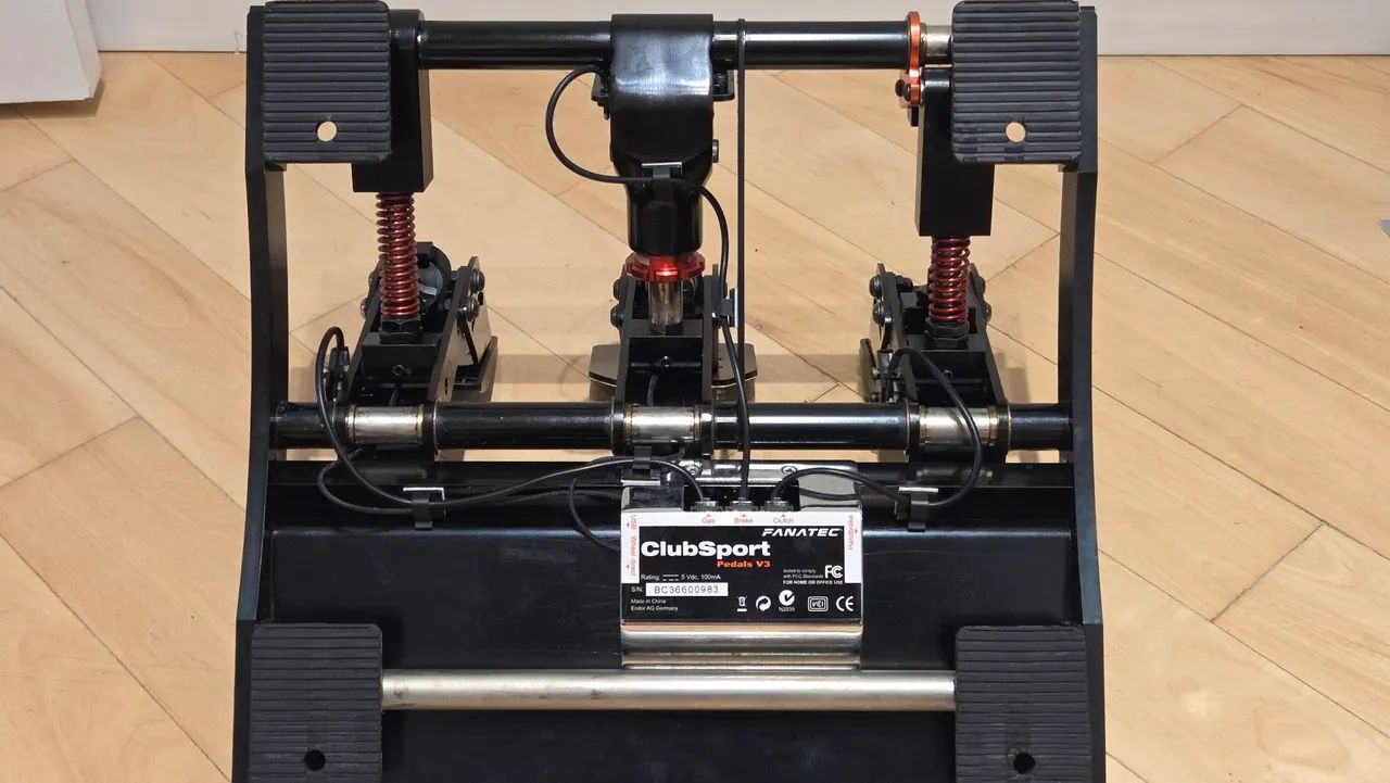 Pedal Fanatec V3 com Brake Performance Kit - Peças e Acessórios de
