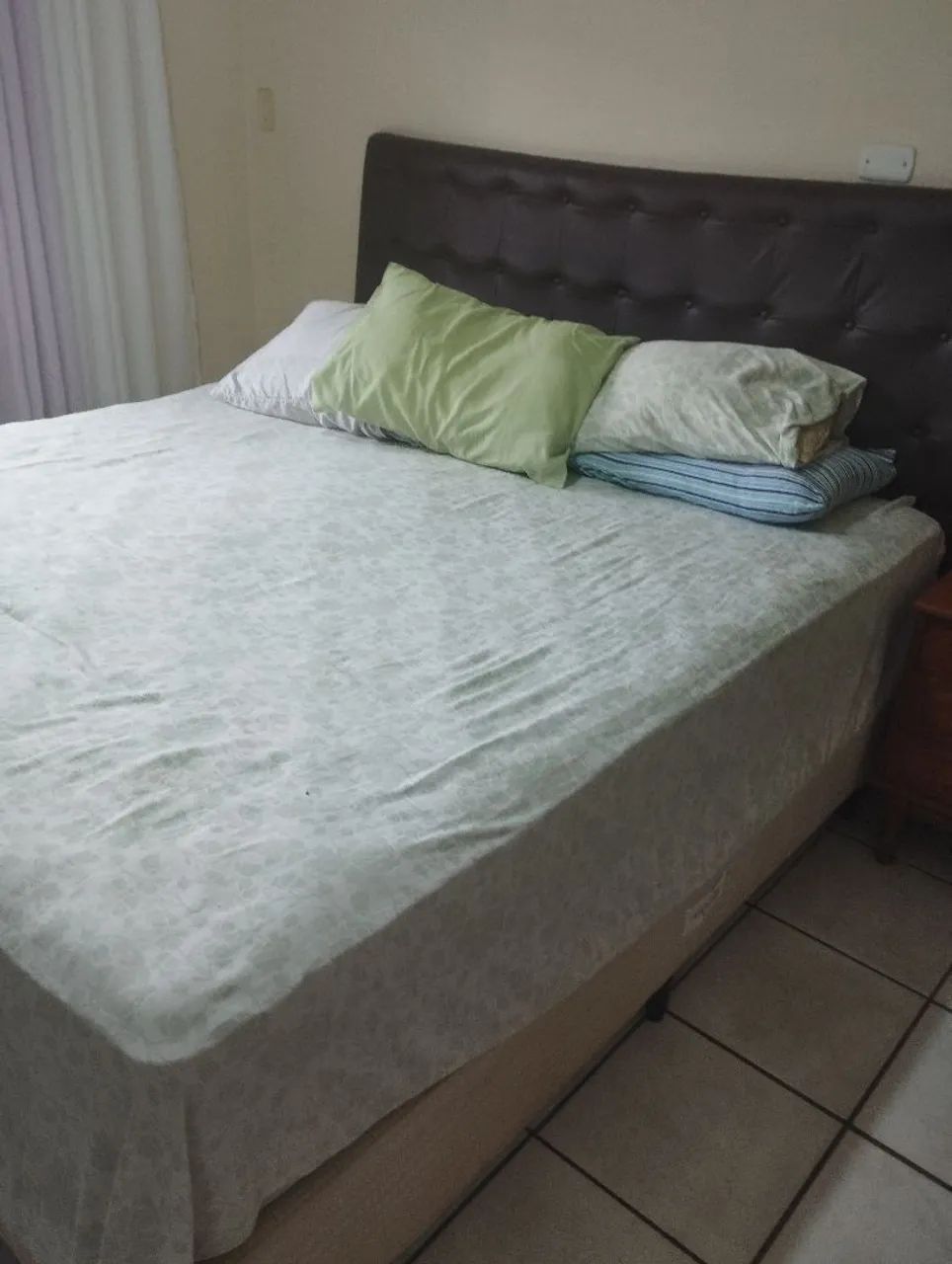 Cama king size com cabeceira  - Foto 3
