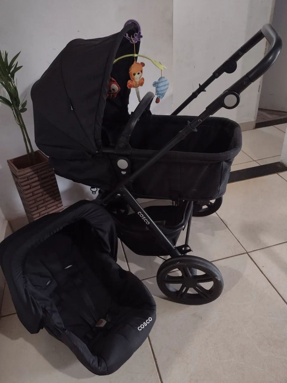 Carrinho moisés com bebê conforto  - Foto 3