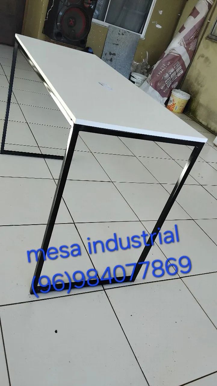 Mesa de metalon 
