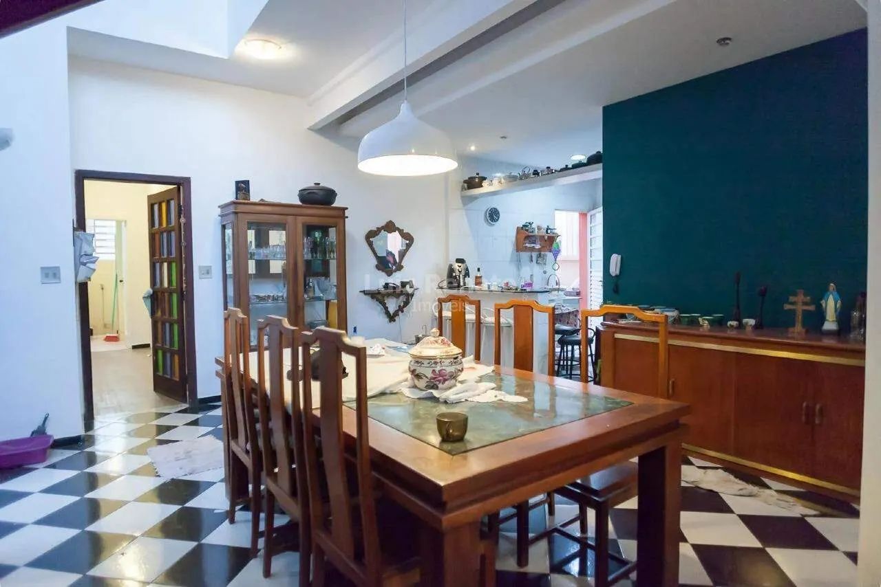 Casa à venda no bairro Floresta