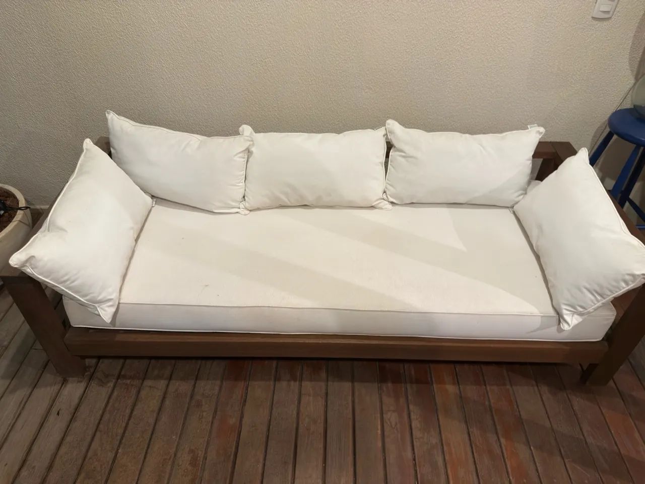 Sofá varanda 3 lugares Leme - com estofado - Foto 2