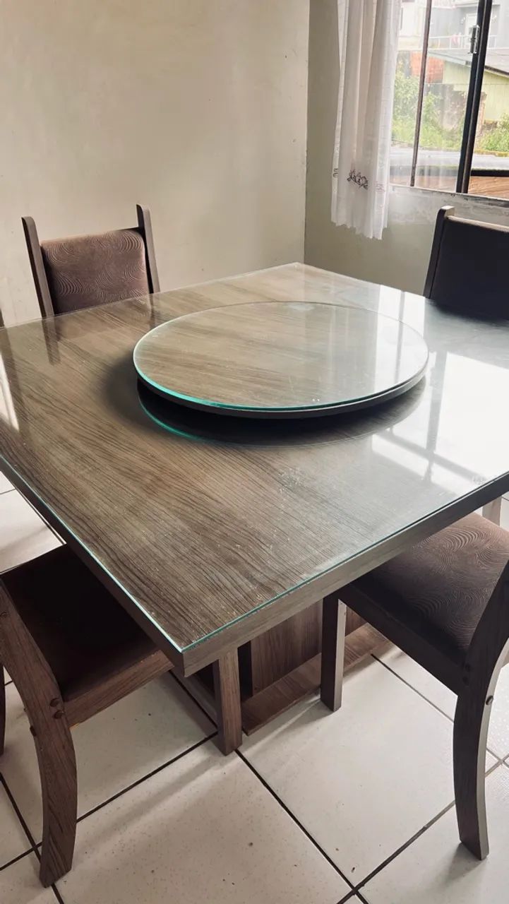 Mesa com oito cadeiras - Foto 2