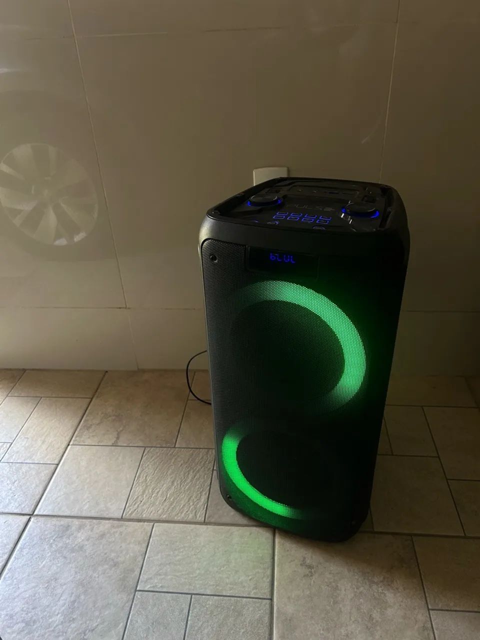 Vendo caixa de som Pulse Seminova 