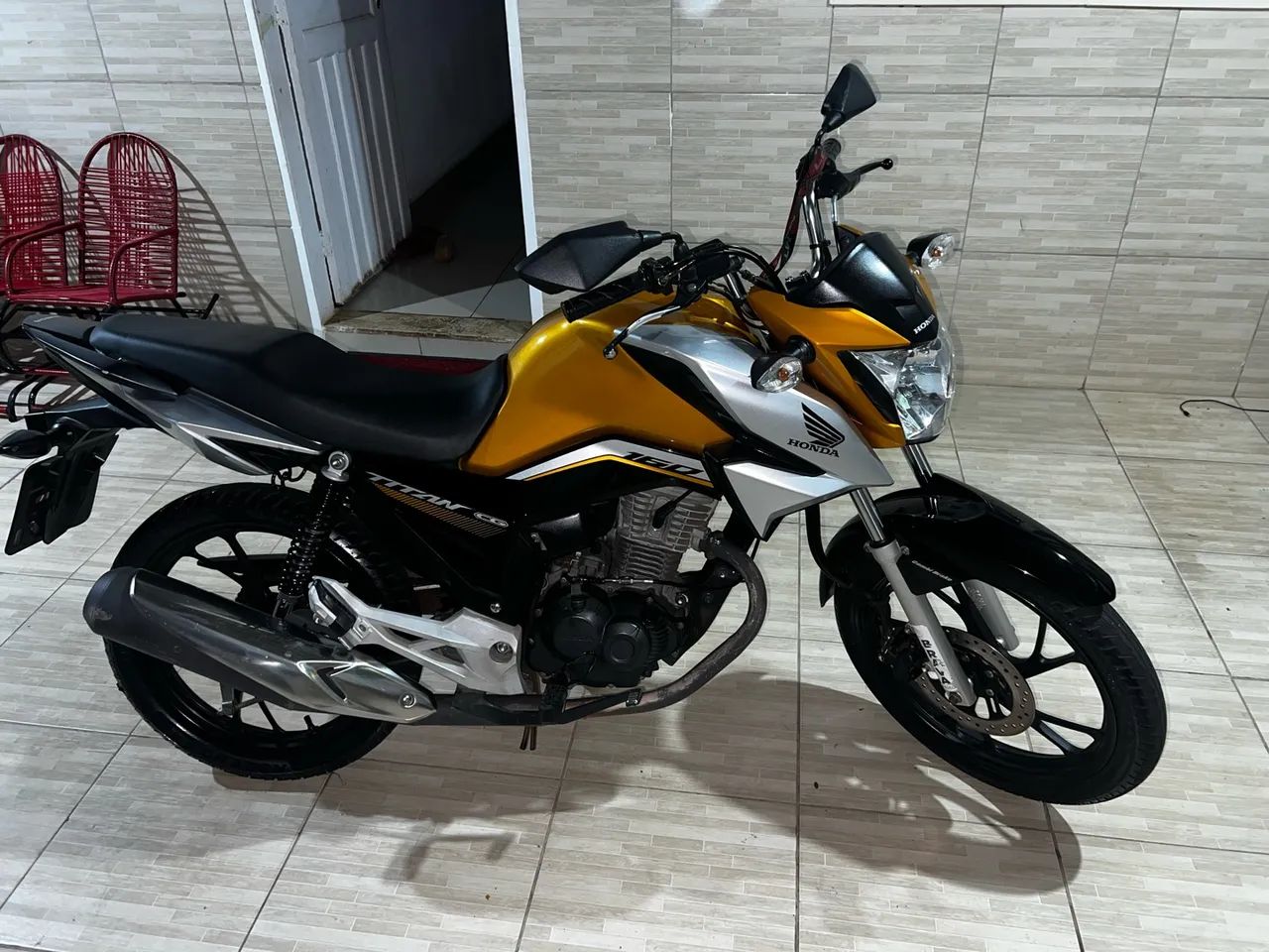 Titan 160 dourada  - Foto 2